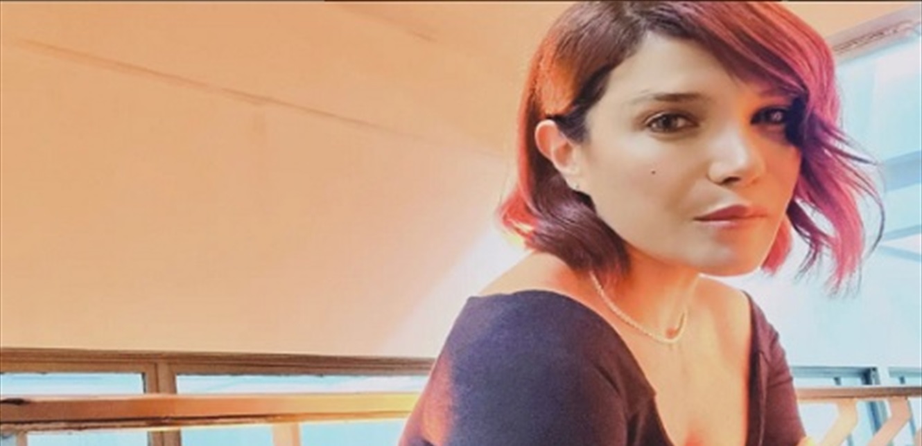 A Lebanese actress posted a romantic second along with her husband … He kissed, and her followers commented on her picture