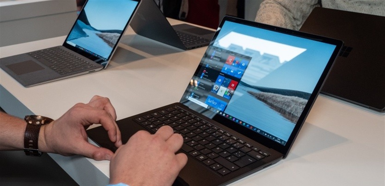 Computers that think. Surface Laptop 3 Alcantara.