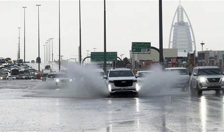 العواصف الطبيعية لجمت نمو القطاع الخاص في الإمارات