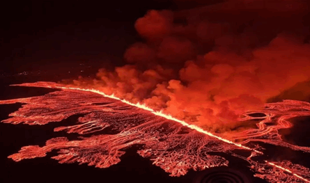 علماء يحذرون.. الانفجارات البركانية قد تستمر عقوداً في ايسلندا وربما لقرون (فيديو)
