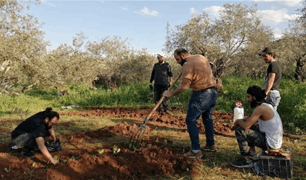 تحديات جديدة.. القيود السورية تضيّق الخناق على مزارعي لبنان