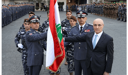 تسلم وتسليم في المديرية العامة لقوى الأمن بحضور الحجار.. والأخير: عاهدنا أنفسنا بناء دولة تلبي تطلّعات أبنائها